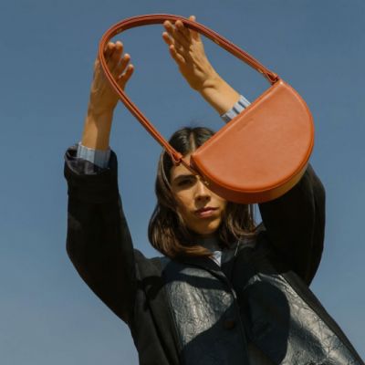 ディオール(Dior)は、ジョーダン(Jordan)とのパートナーシップに関するより詳細な資料を発表したばかりである