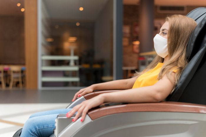 What should I look for in a good home massage chair?
