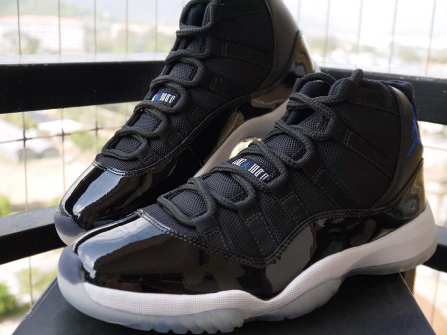 Air Jordan 11 BWB Classic