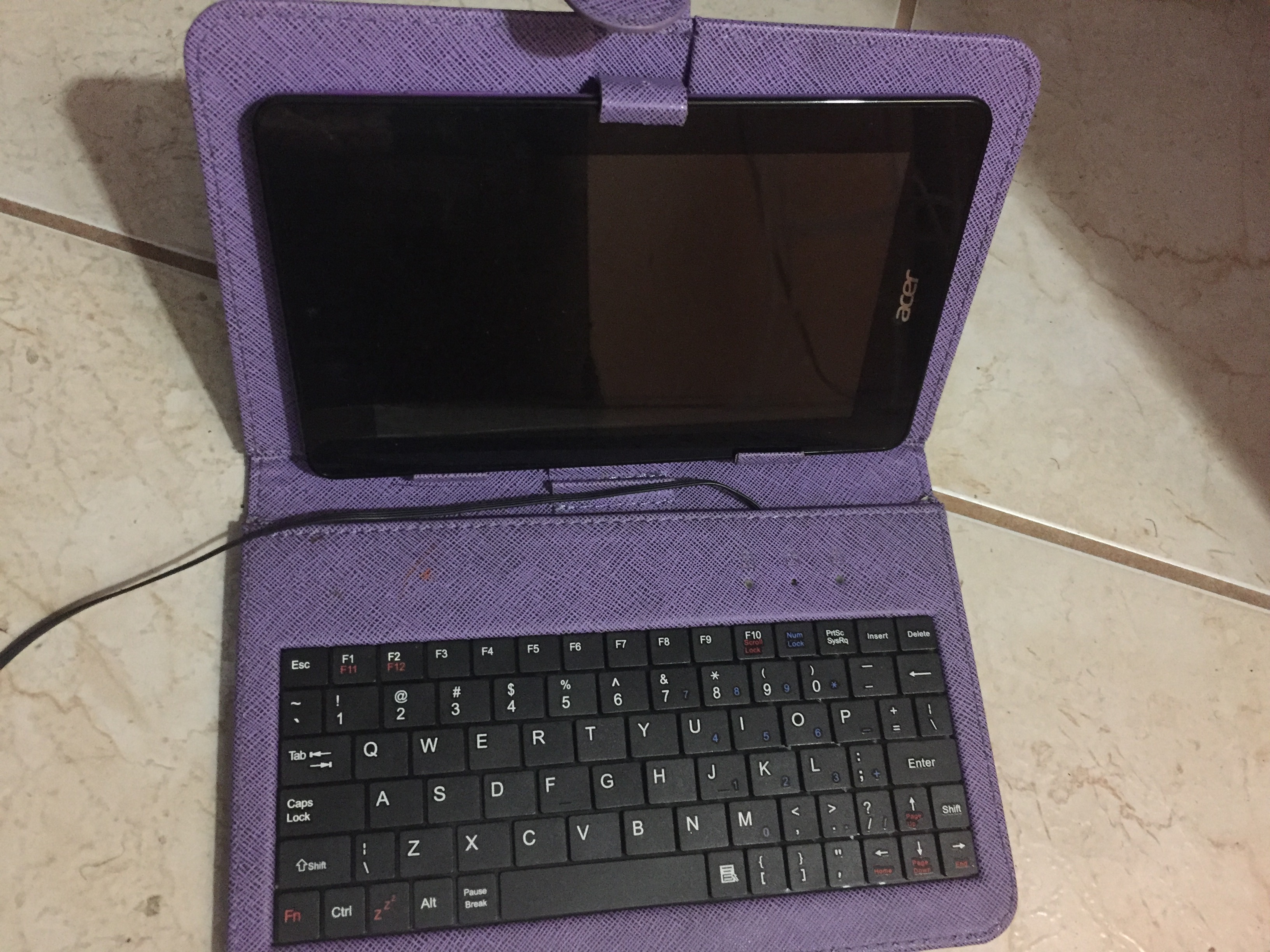 Acer Iconia One 7 with kb
