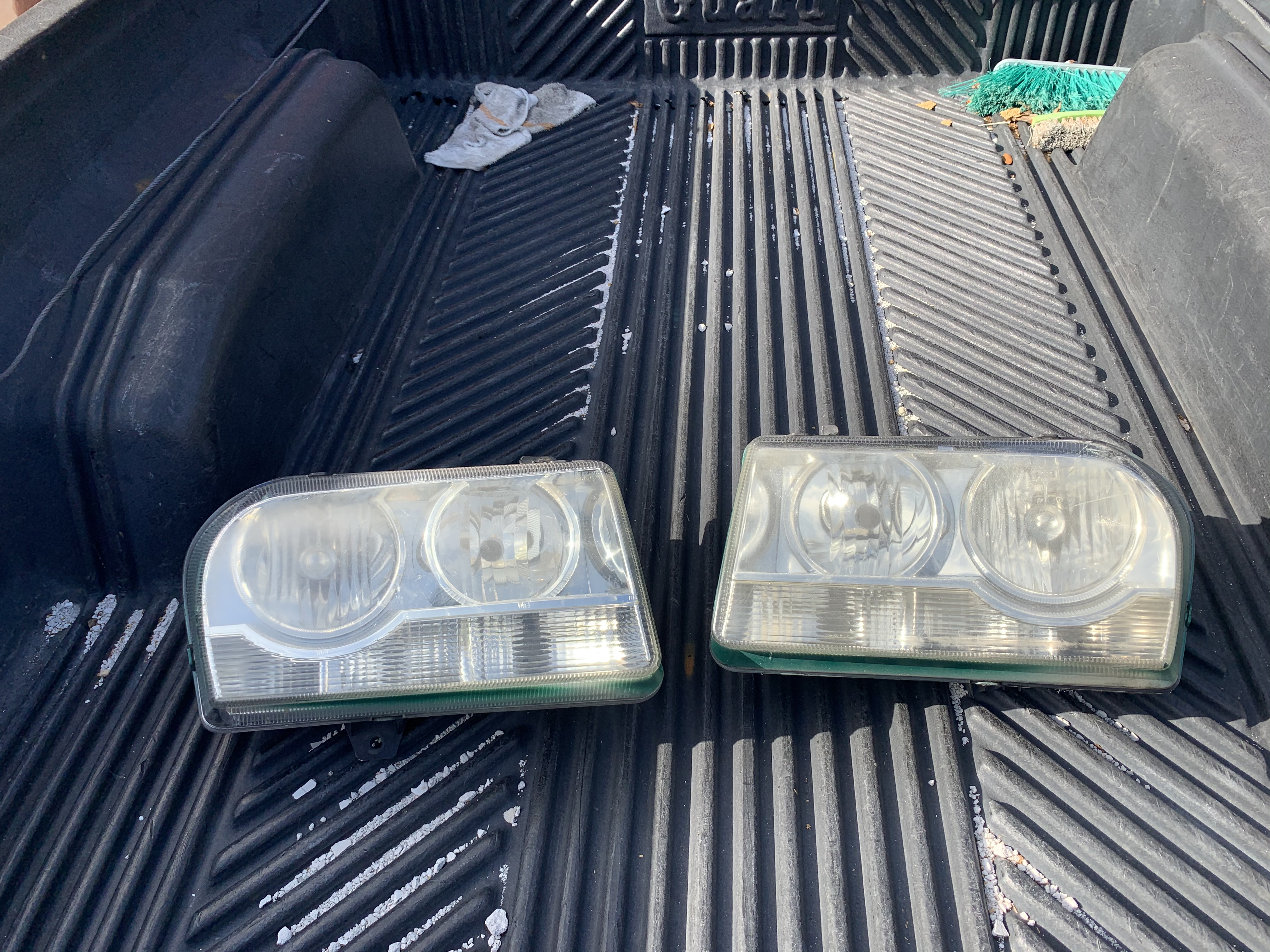 2005-2010 Chrysler 300 Halogen Headlights Headlamps Replacement 05-10 Left+Right